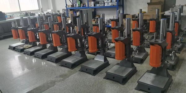 Focusing on the production of welding equipment for automotive plastic parts